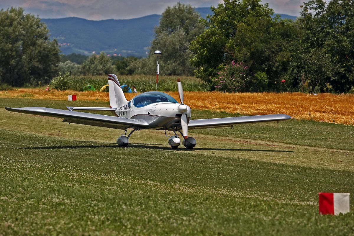 APRON · 2